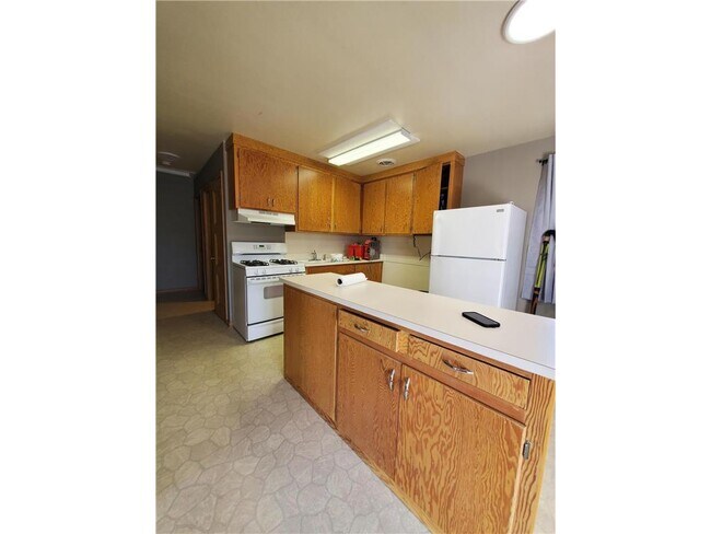 Building Photo - 608 E Hayden Lake Rd
