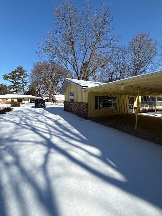 Foto del edificio - 1130 Warren St