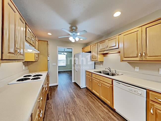 Building Photo - 308 Bluefield Ln