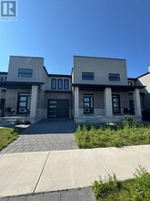 Building Photo - 6945 Royal Magnolia Ave