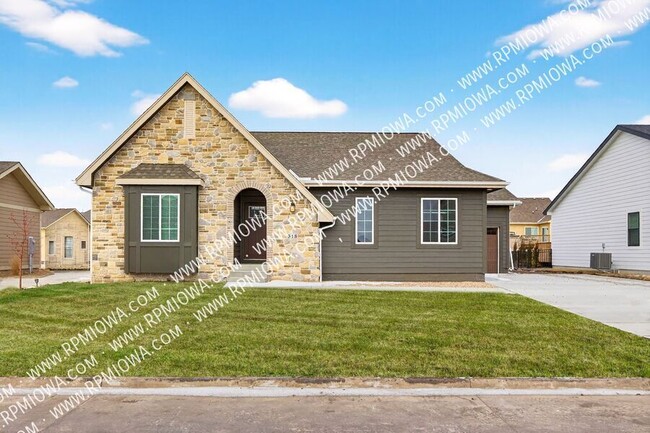 Foto del edificio - 318 SW 16th St