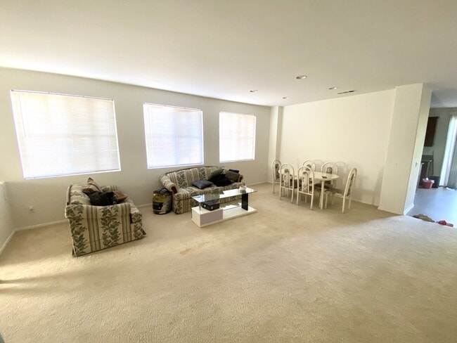 Foto del edificio - 1886 Spring White Rd