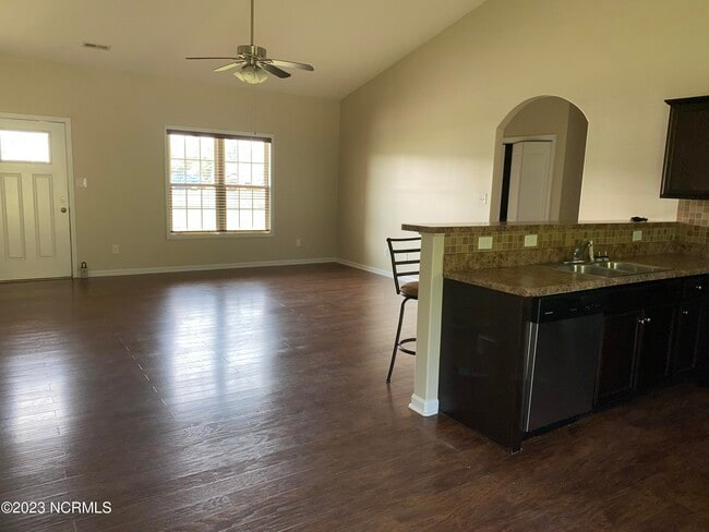 Building Photo - 250 Sweet Gum Ln