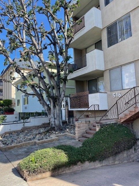 Foto del edificio - 516 S Alexandria Ave