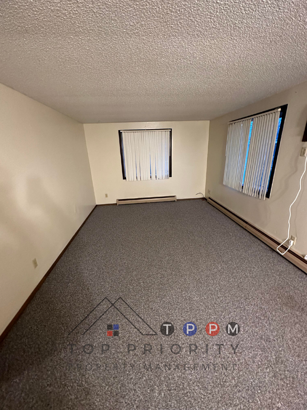 Primary Photo - 1 Bedroom | 1 Bathroom Unit in Charles Cit...