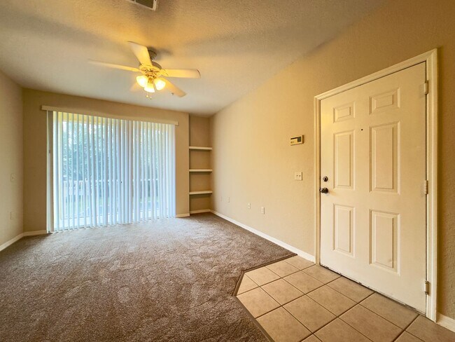 Building Photo - 2BR/1BA Second Floor Condo in Visconti Mai...