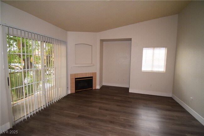 Foto del edificio - 4730 E Craig Rd
