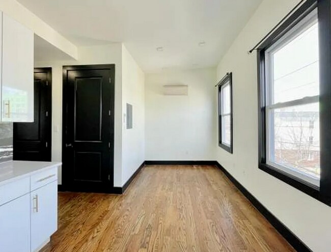 Unit 1 - 77 Vroom St