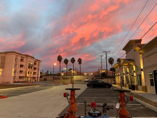 Building Photo - 2209 E 8th St