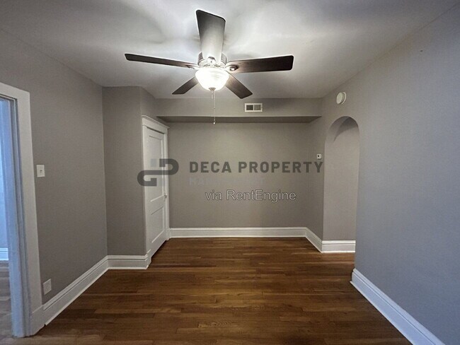 Building Photo - 6822 Waldemar Ave