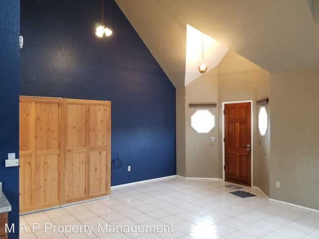 Foto del edificio - 584 Ferrero Ln