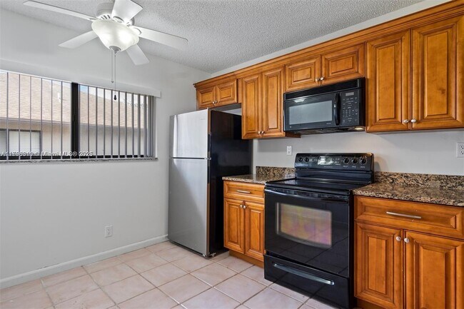 Foto del edificio - 15144 Ashland St