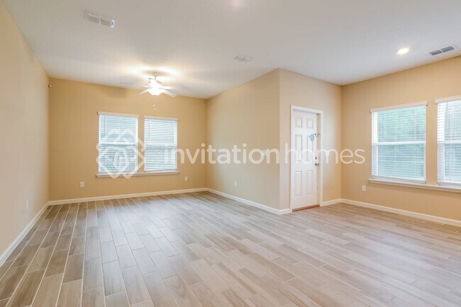 Building Photo - 377 Cherry Ridge Dr