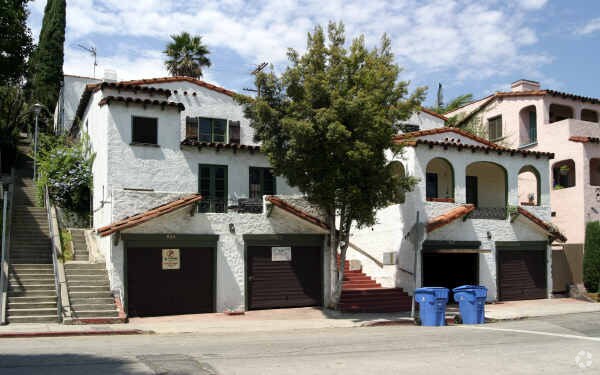 Foto principal - 935-939 1/2 N Vendome St
