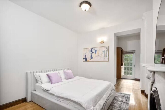 Foto del edificio - 306 E 52nd St