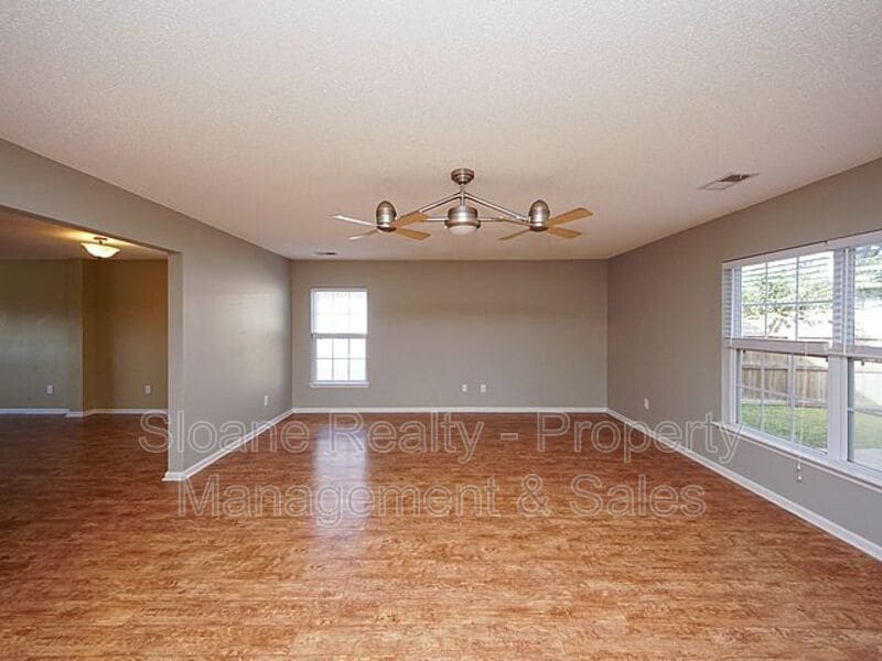 Foto principal - 1118 Deerberry Rd