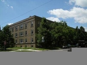 Building Photo - 4450 N Winchester Ave