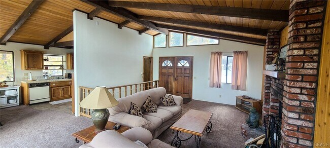 Foto del edificio - 547 Villa Grove Ave