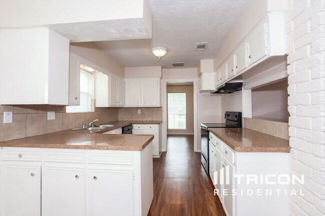 Building Photo - 4319 Cinnabar Dr