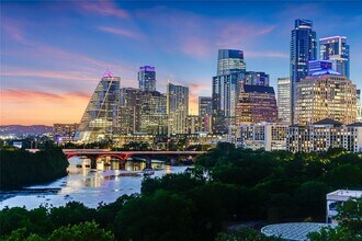 Building Photo - 54 Rainey St