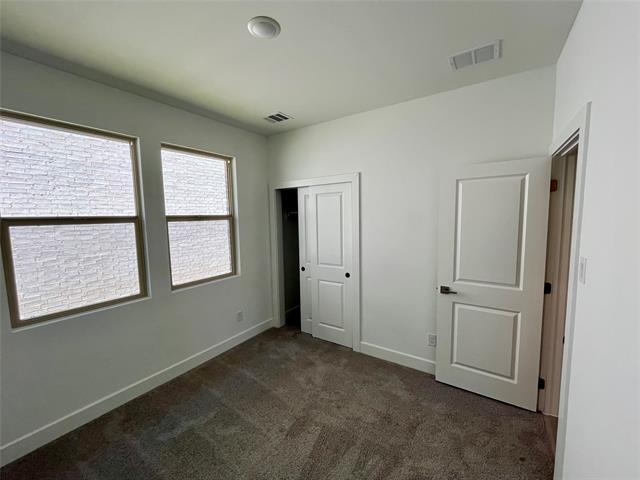 Building Photo - 725 Sunflower Trl