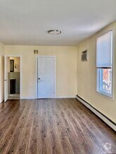 Building Photo - 19 E 28th St