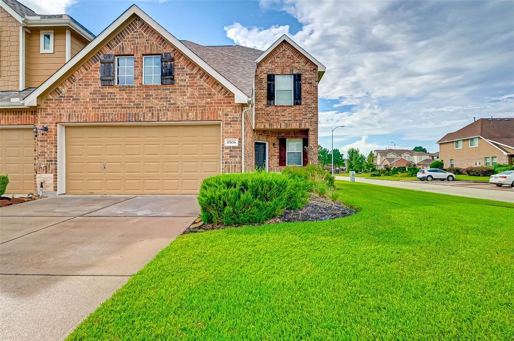 Foto principal - 8506 Sunset Loch Dr