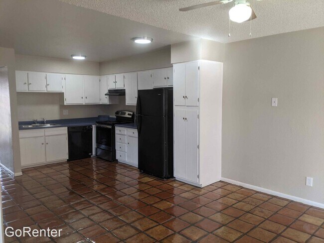 Foto del edificio - 3 br, 2 bath House - 4147 W Reade Ave