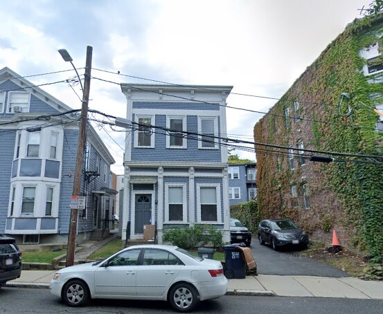 Building Photo - 224 Banks St