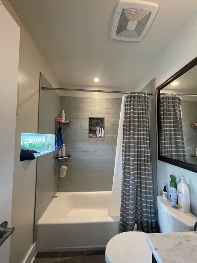 Ensuite off office - 3215 12th St NE