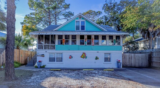 Building Photo - 1113 Lovell Ave