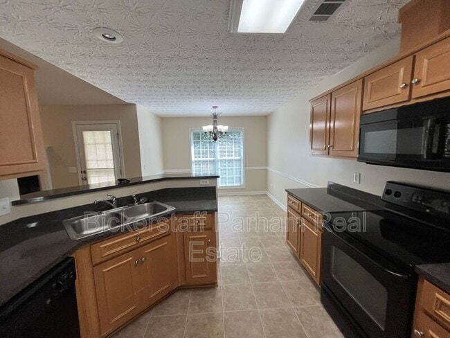Foto del edificio - 14 Brentwood Dr