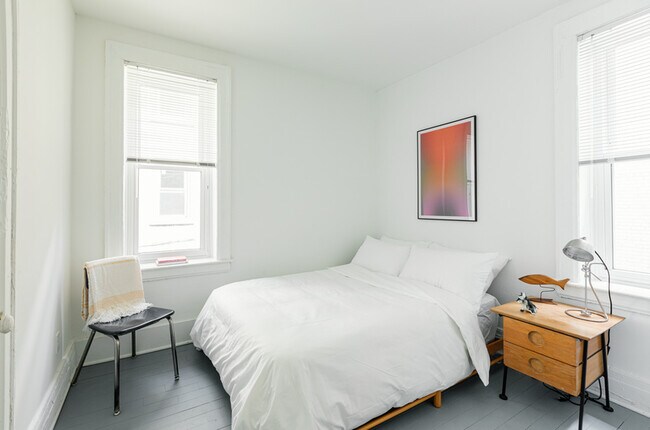 Foto del edificio - 329 Holbrook Ave
