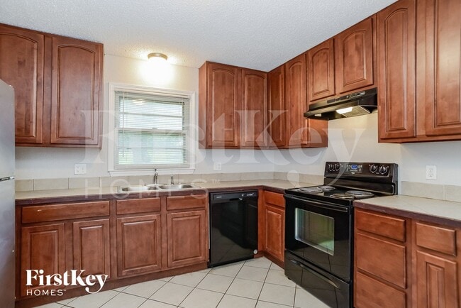 Building Photo - 9109 E 58 Terrace