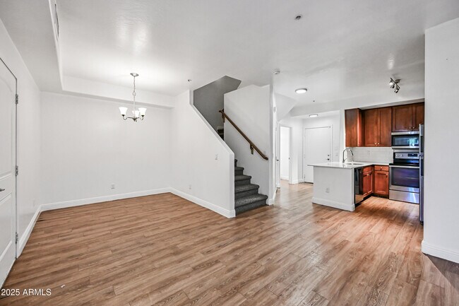 Building Photo - 4608 W Maryland Ave