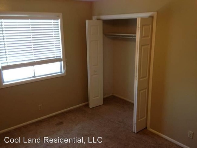 Building Photo - 2 br, 1 bath Apartment - 75 N 5th W