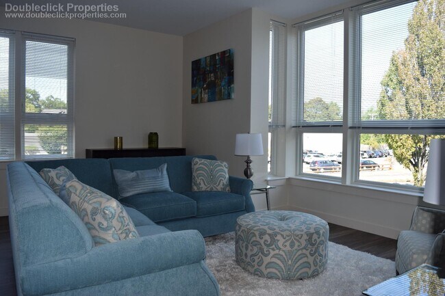 Foto del edificio - 180 Eastern Ave