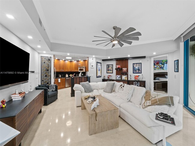 Building Photo - 333 Las Olas Way