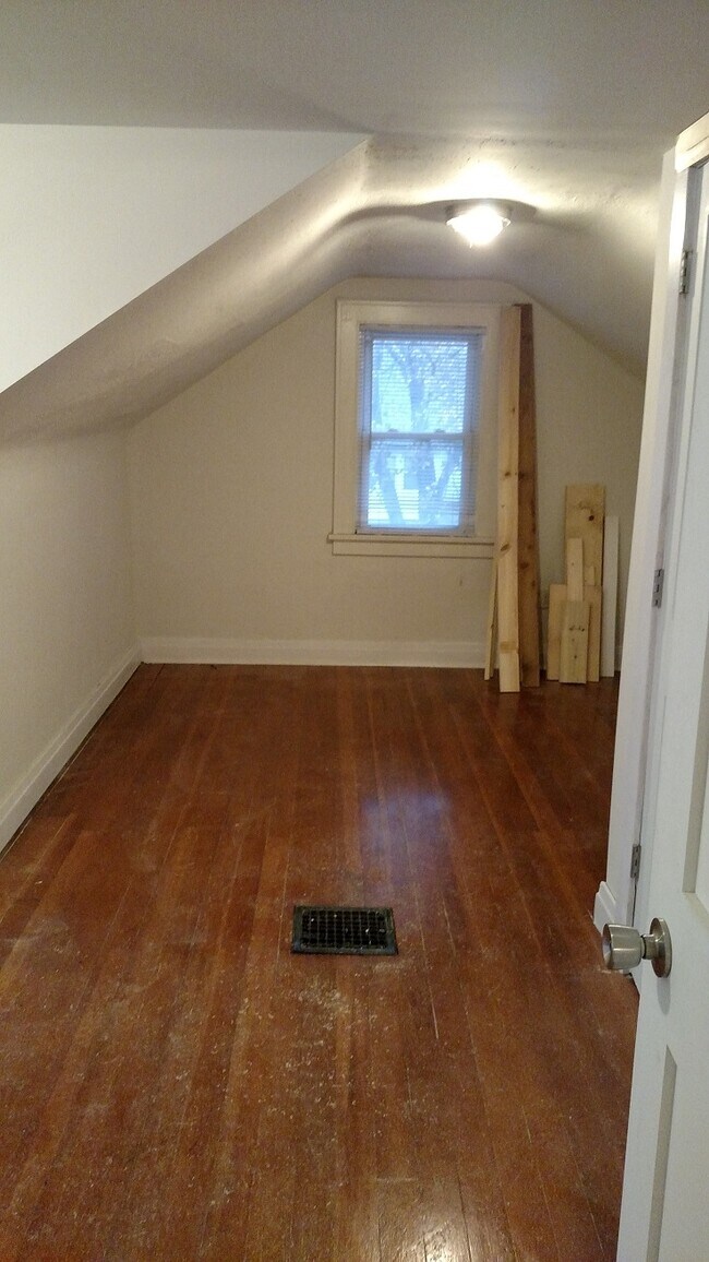 Foto del edificio - 3439 N Newton Ave