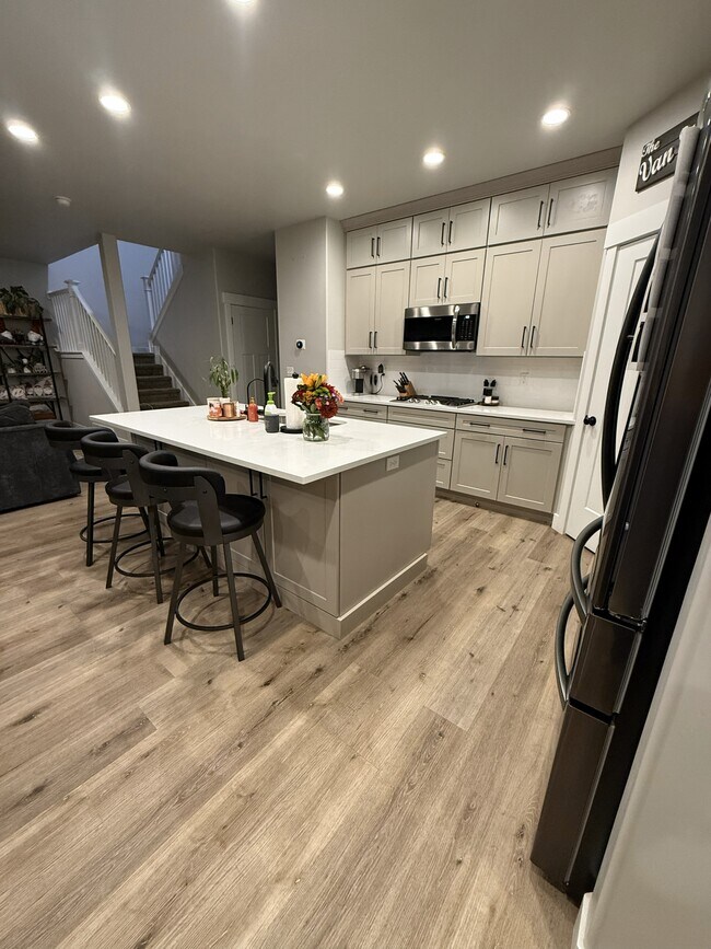 Foto del edificio - 46 S 2920 W