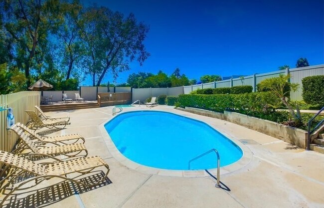 Building Photo - 3658 Clairemont Dr
