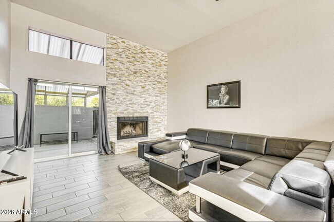 Foto del edificio - 14236 N 23rd St