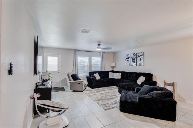 Foto del edificio - 5504 Rockrose Ln