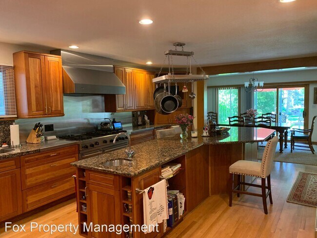 Building Photo - 5 br, 4 bath House - 7189 Cedarwood Circle