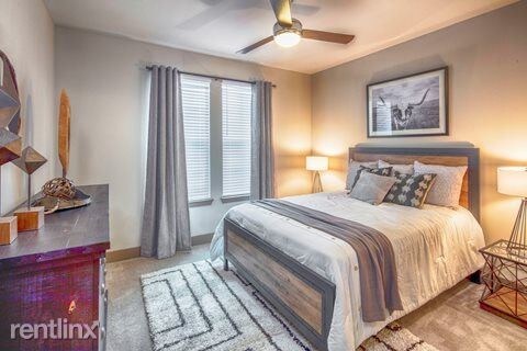 Foto del edificio - 1 br, 1 bath  - 1555 University Blvd ROU001