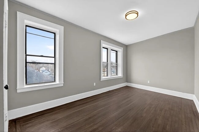 Building Photo - 1003 S Orange Ave