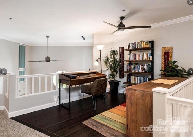 Building Photo - 17925 Kings Point Dr