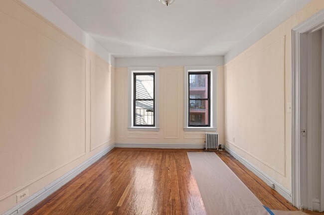 Foto del edificio - 4861 Broadway