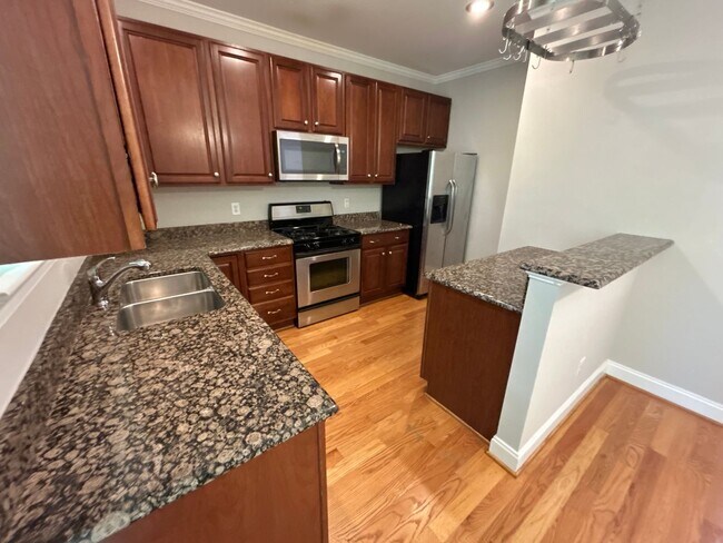 Foto del edificio - 3 Bedroom | 3.5 Bathroom Raleigh Townhome