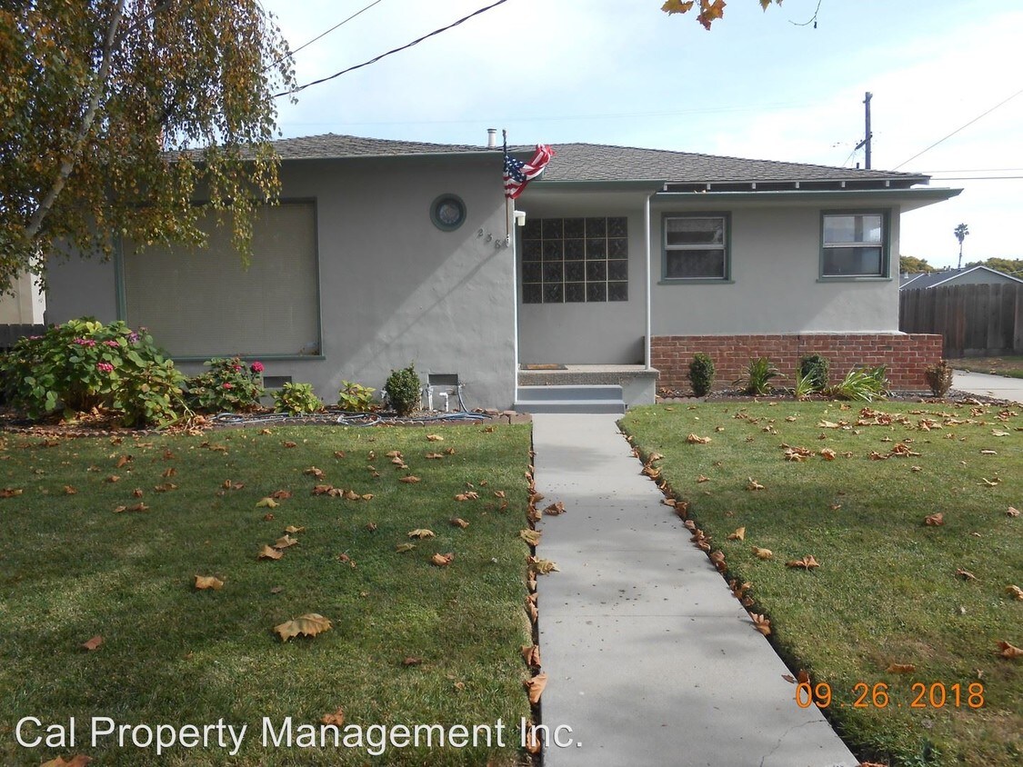 Primary Photo - 2 br, 1 bath House - 238 TOYON AVE.